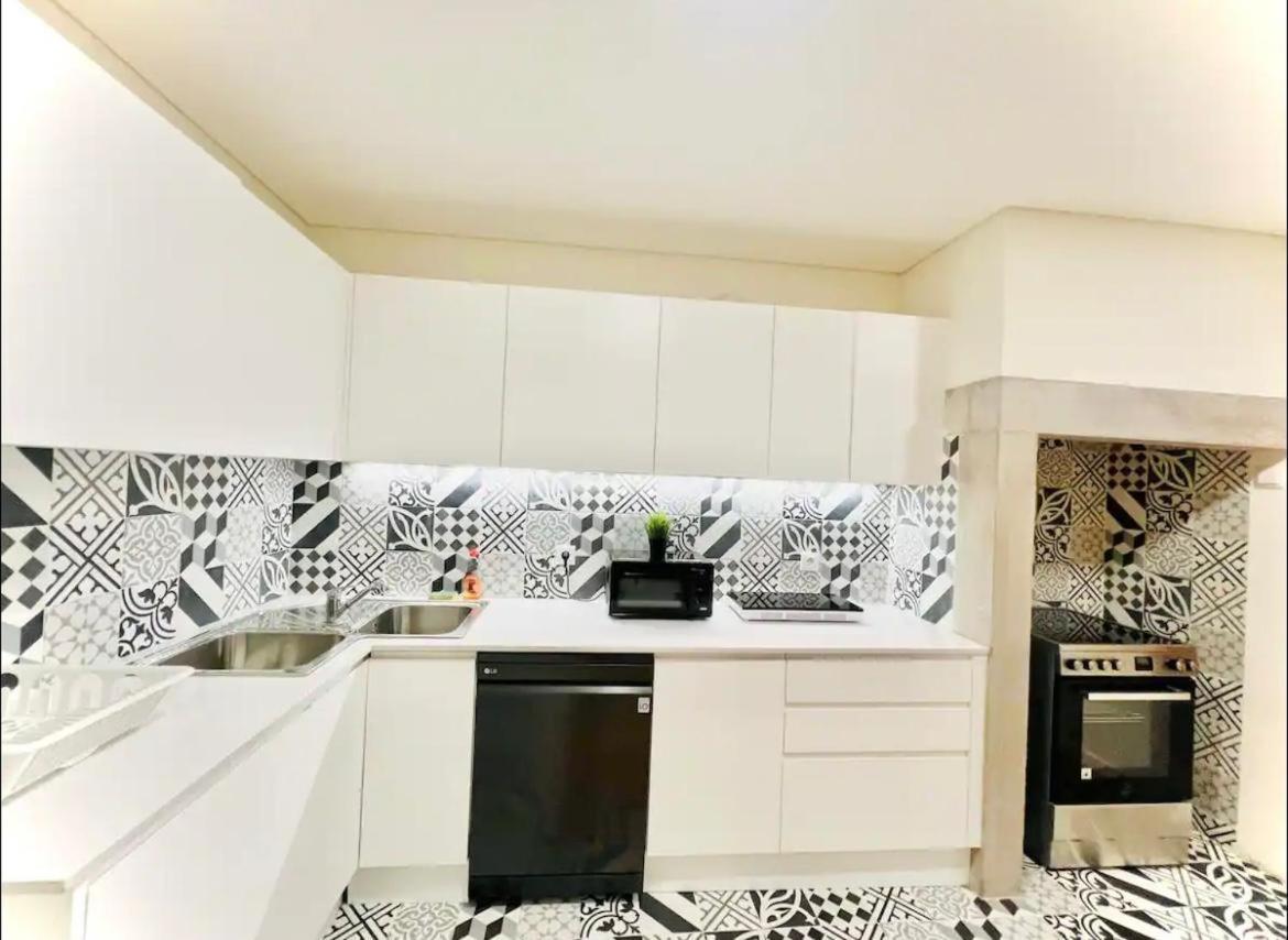 Center 3 Bedroom Flat Next To Avenida Liberdade Lejlighed Lisboa